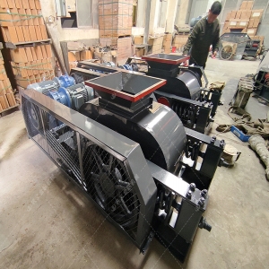 2PG610x400型組合對輥破碎機發貨 發往上海