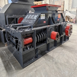 800x600中型對(duì)輥制砂機(jī)發(fā)貨 石英砂制砂