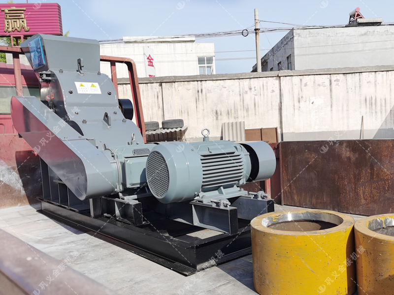 SCF600*400小型雙級(jí)粉碎機(jī)發(fā)貨圖片