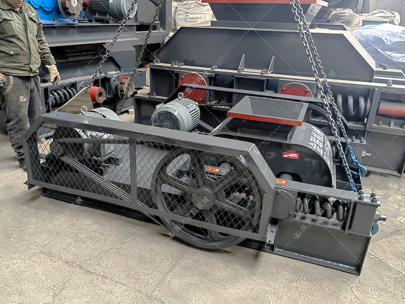 小型對輥破碎機發往湖南破焦沫 小型對輥破碎機發往湖南破焦沫