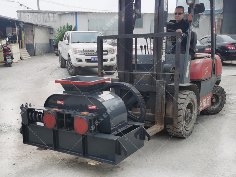 2PG小型對輥破碎機發貨圖片 2PG小型對輥破碎機發貨圖片