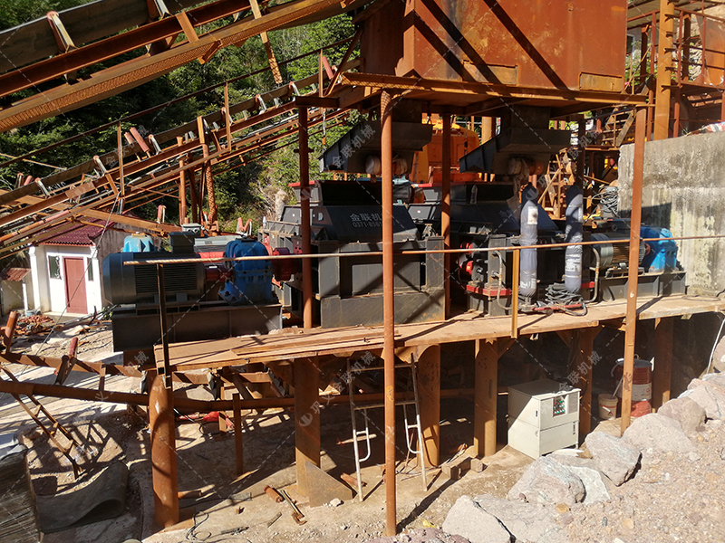 砂石企業紛紛升級對輥破碎機設備，原因究竟為何？