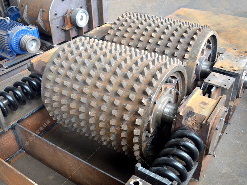 選購雙齒輥破碎機:拋開價格,聚焦這五大 “隱形價值”? 選購雙齒輥破碎機:拋開價格,聚焦這五大 “隱形價值”?